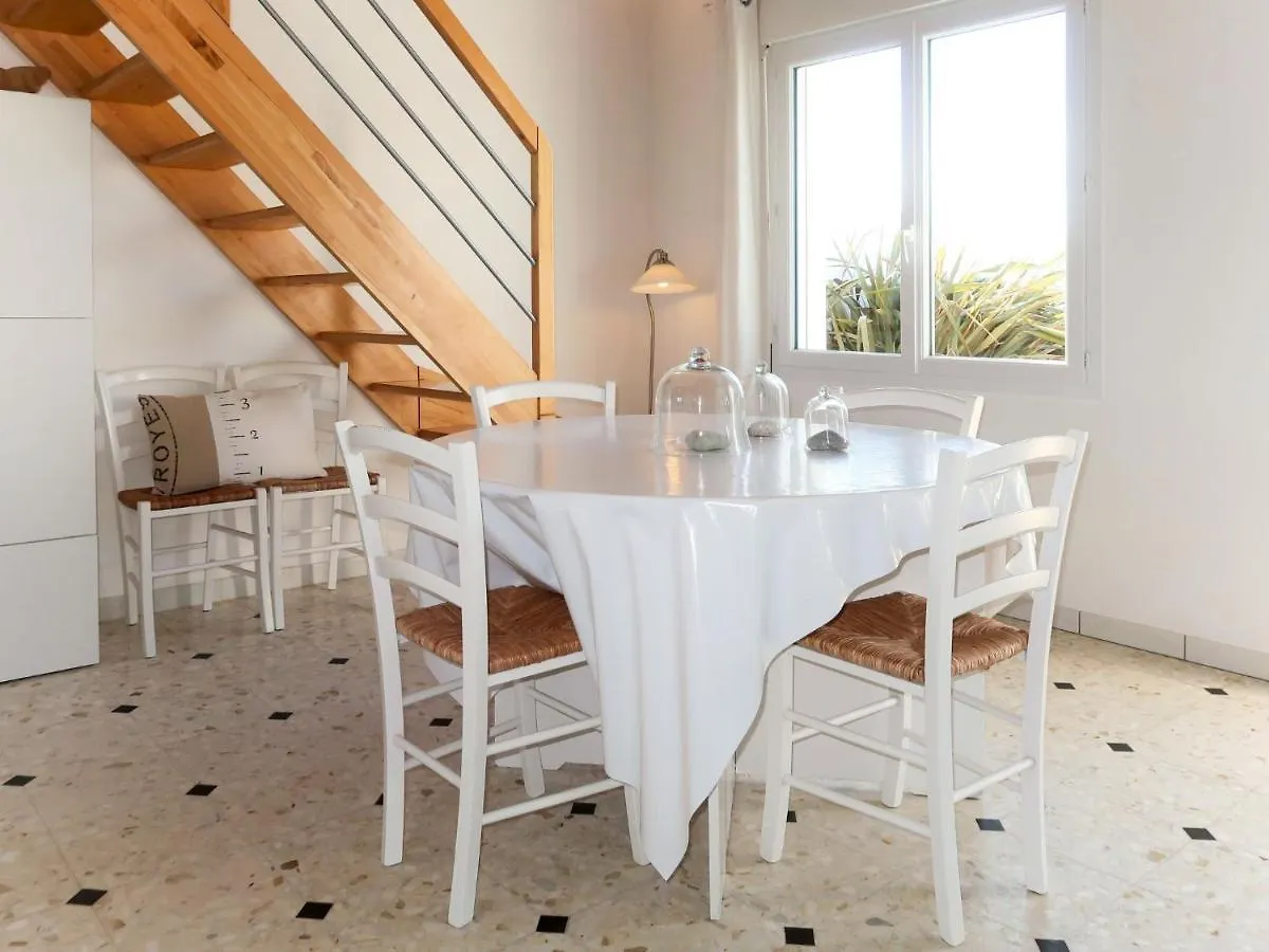 Holiday Home Balades Au Bord De L'Eau By Interhome Plozévet